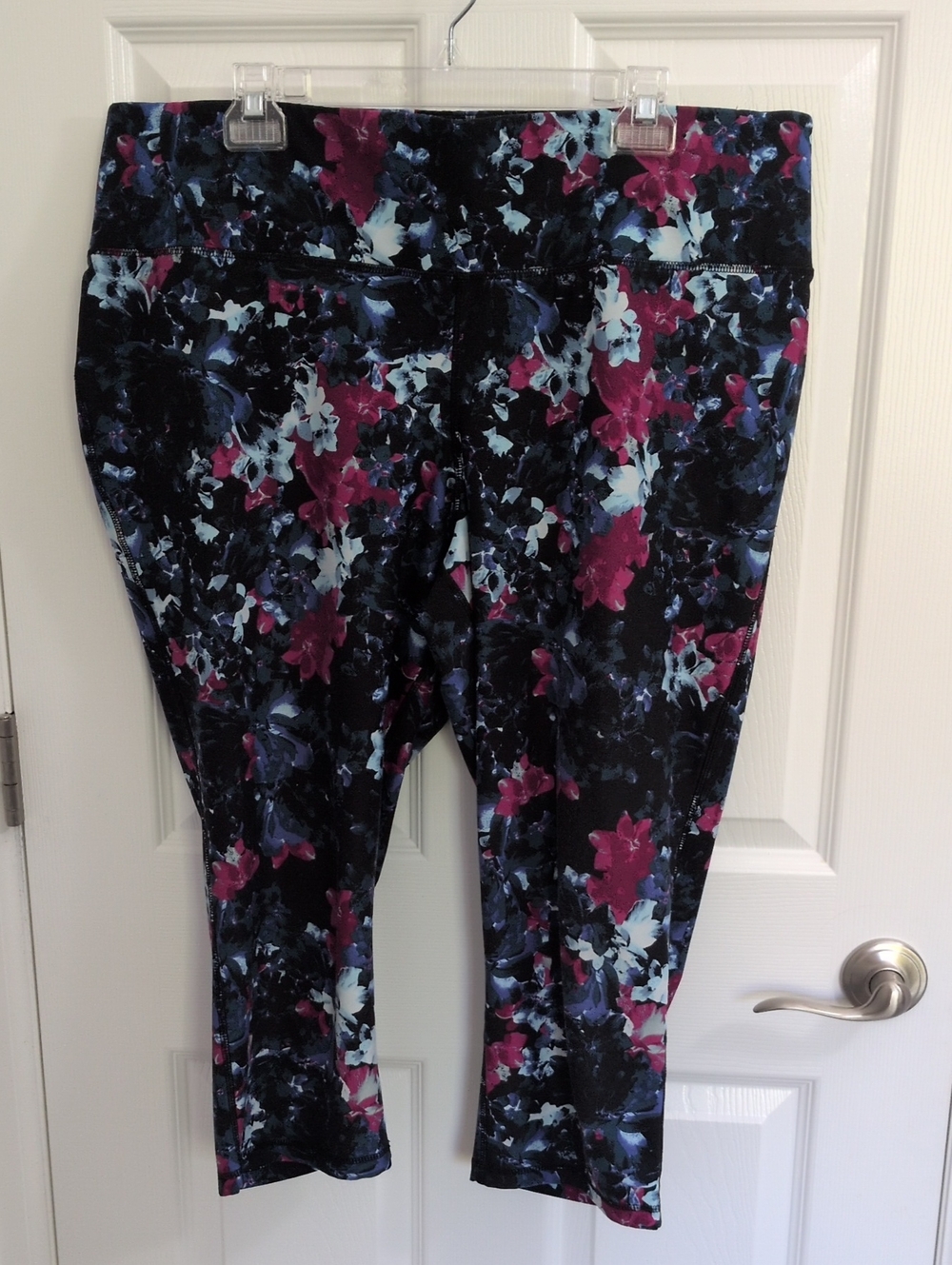 LIVI By Lane Bryant High Waisted Cropped Leggings - Abstract Floral - 22/24